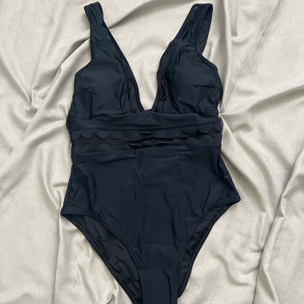 Black one-piece Cupshe bathing suit
